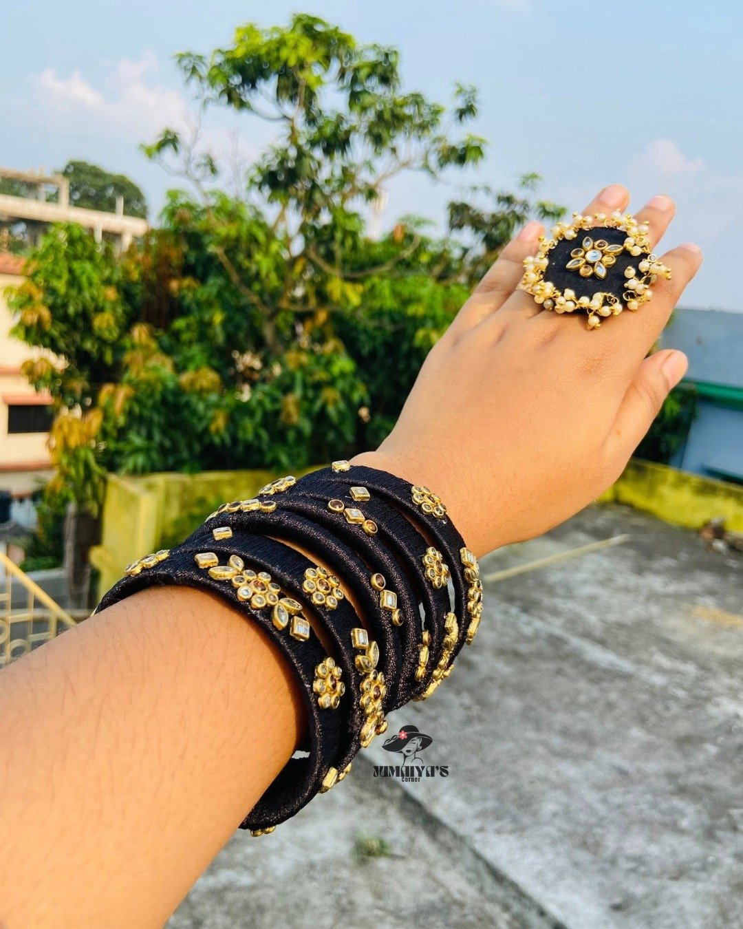 রেশমি সুতার হ্যান্ড মেইড চুরি, কানের দুল ও আংটি সেট